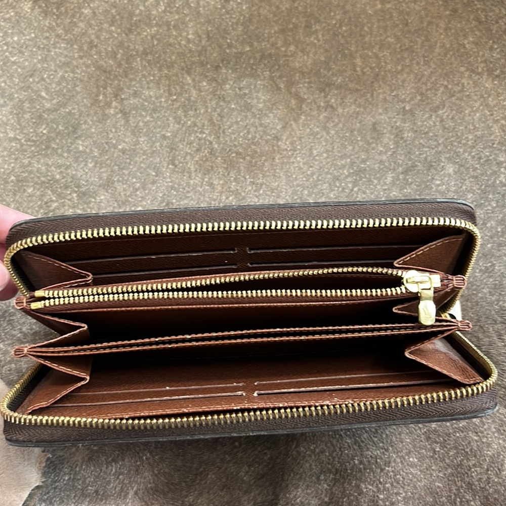 LOUIS VUITTON Zippy Wallet Long Monogram - Picture 14 of 14